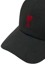 Ami-de-Coeur-motif hat