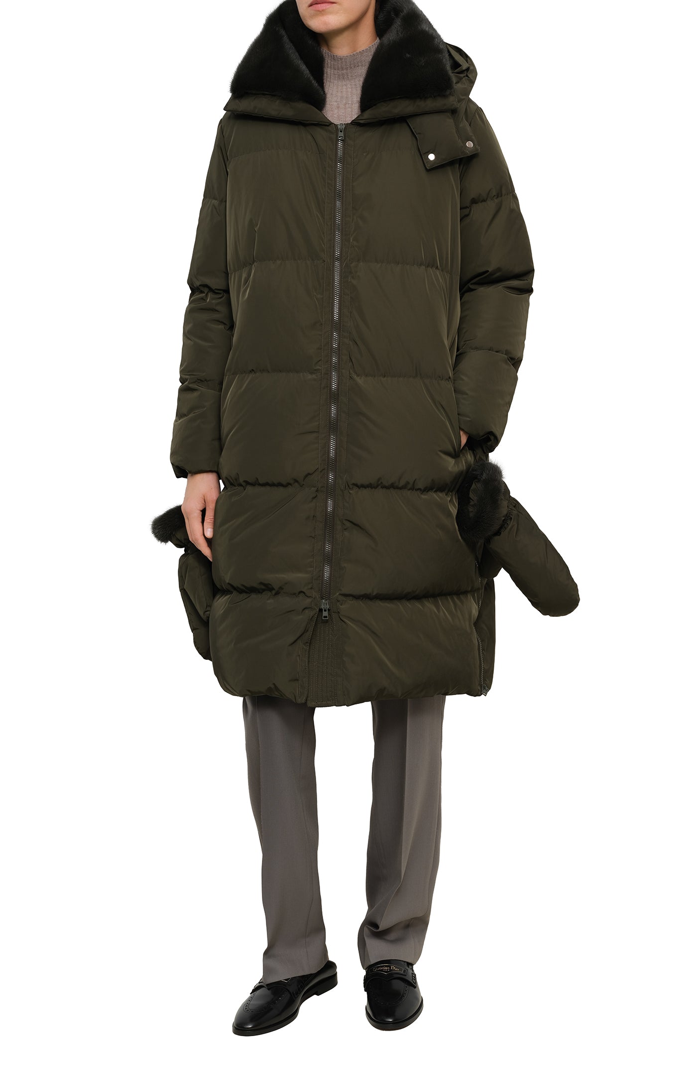 Load image into Gallery viewer, Long belted down jacket in technical fabric