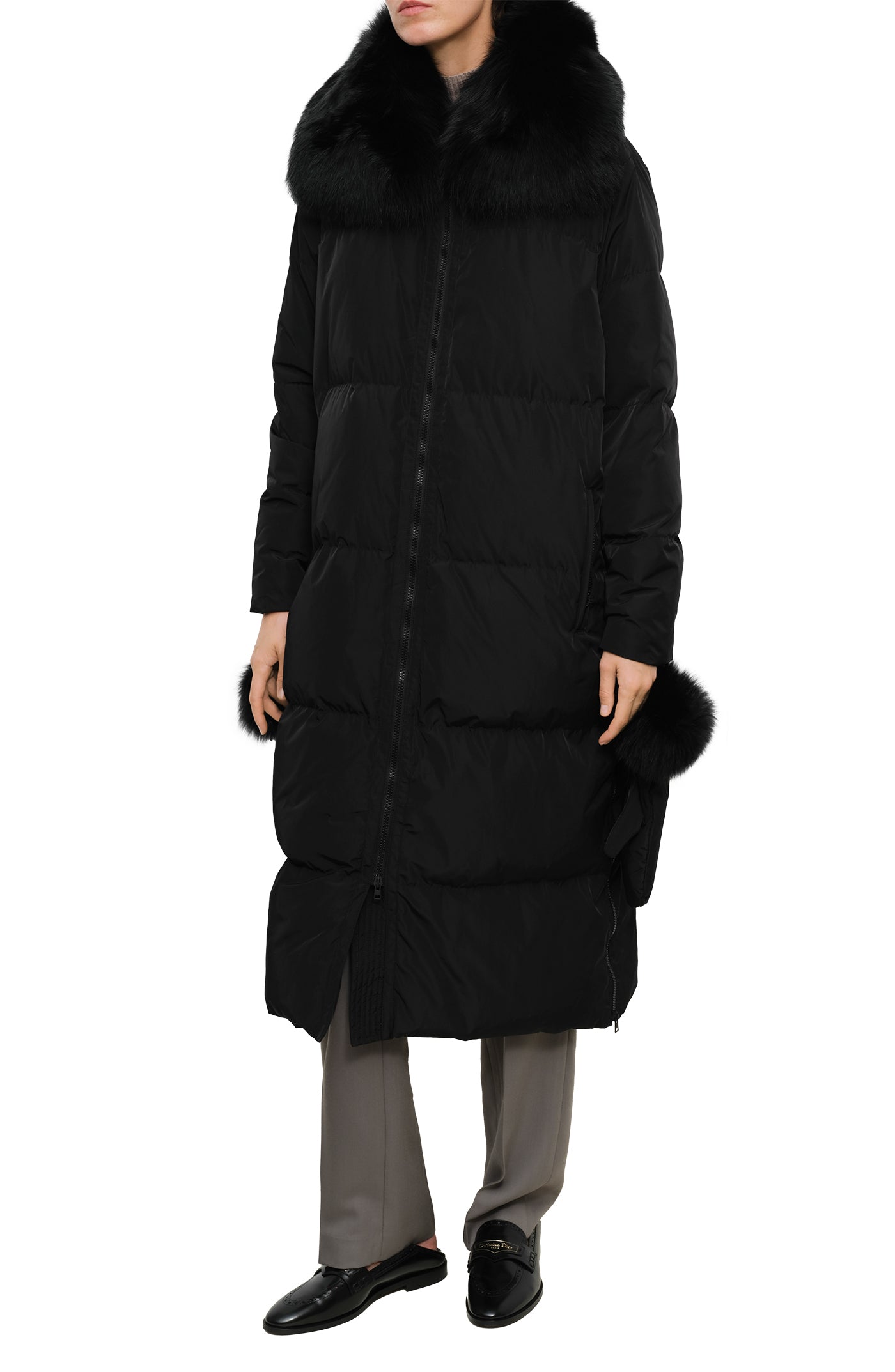 Load image into Gallery viewer, Long down jacket in technical fabric