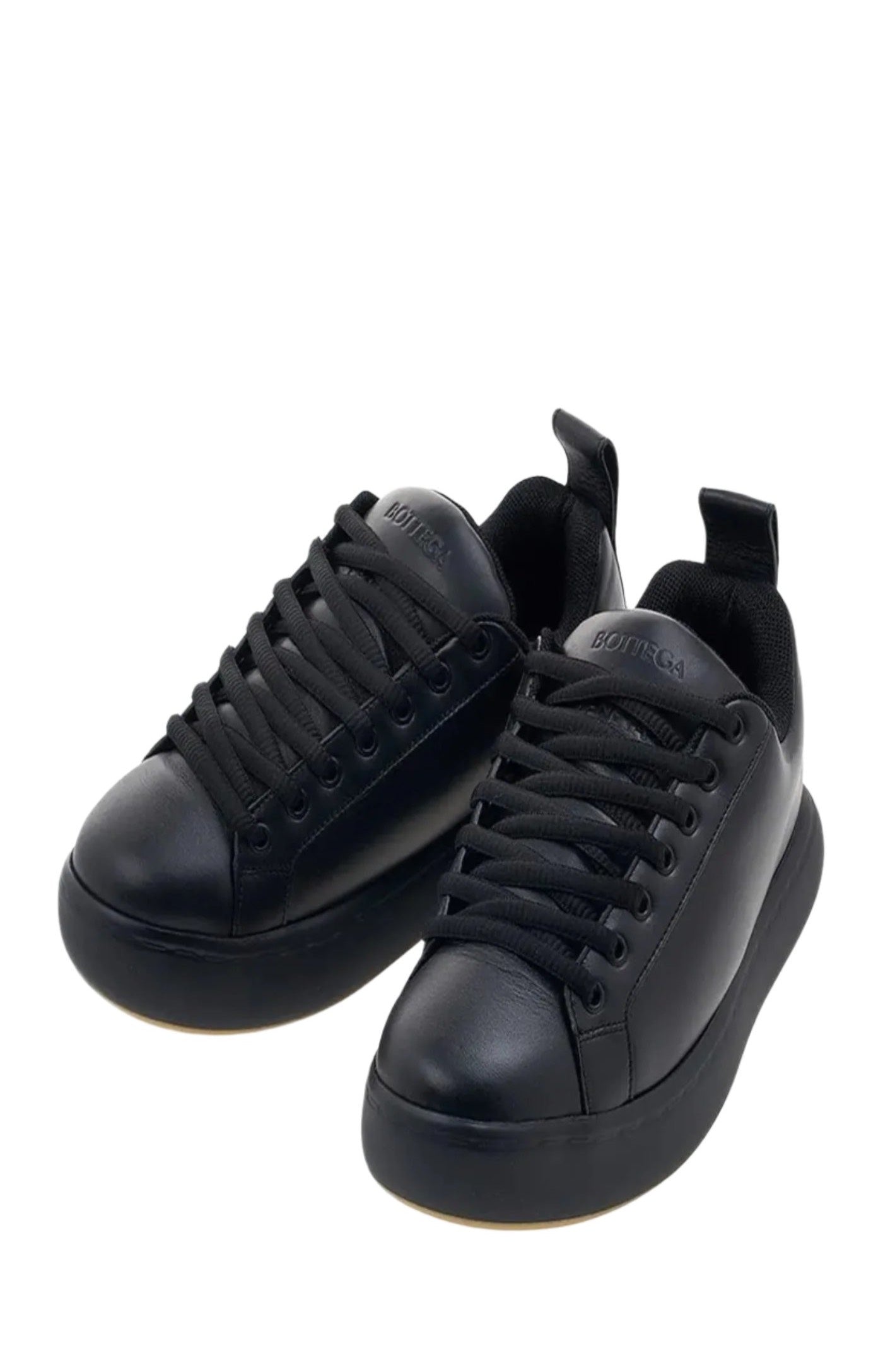 Load image into Gallery viewer, Black leather low top sneakers